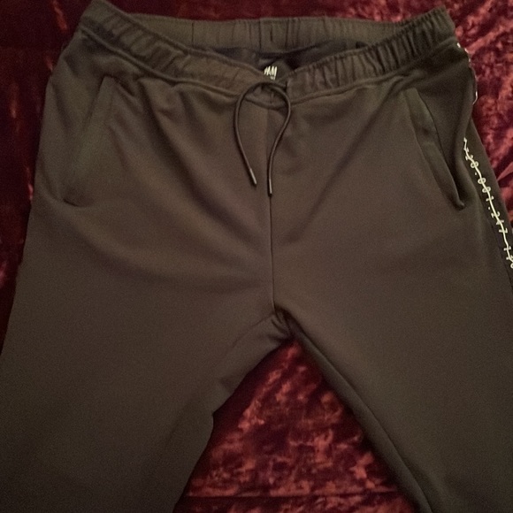 Sweat pants with white stripe worn once - Picture 2 of 2